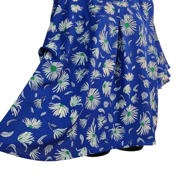 Liz Claiborne Top Blouse Women's Blue White Floral Print Flare Sleeve Sz Large - Picture 4 of 6